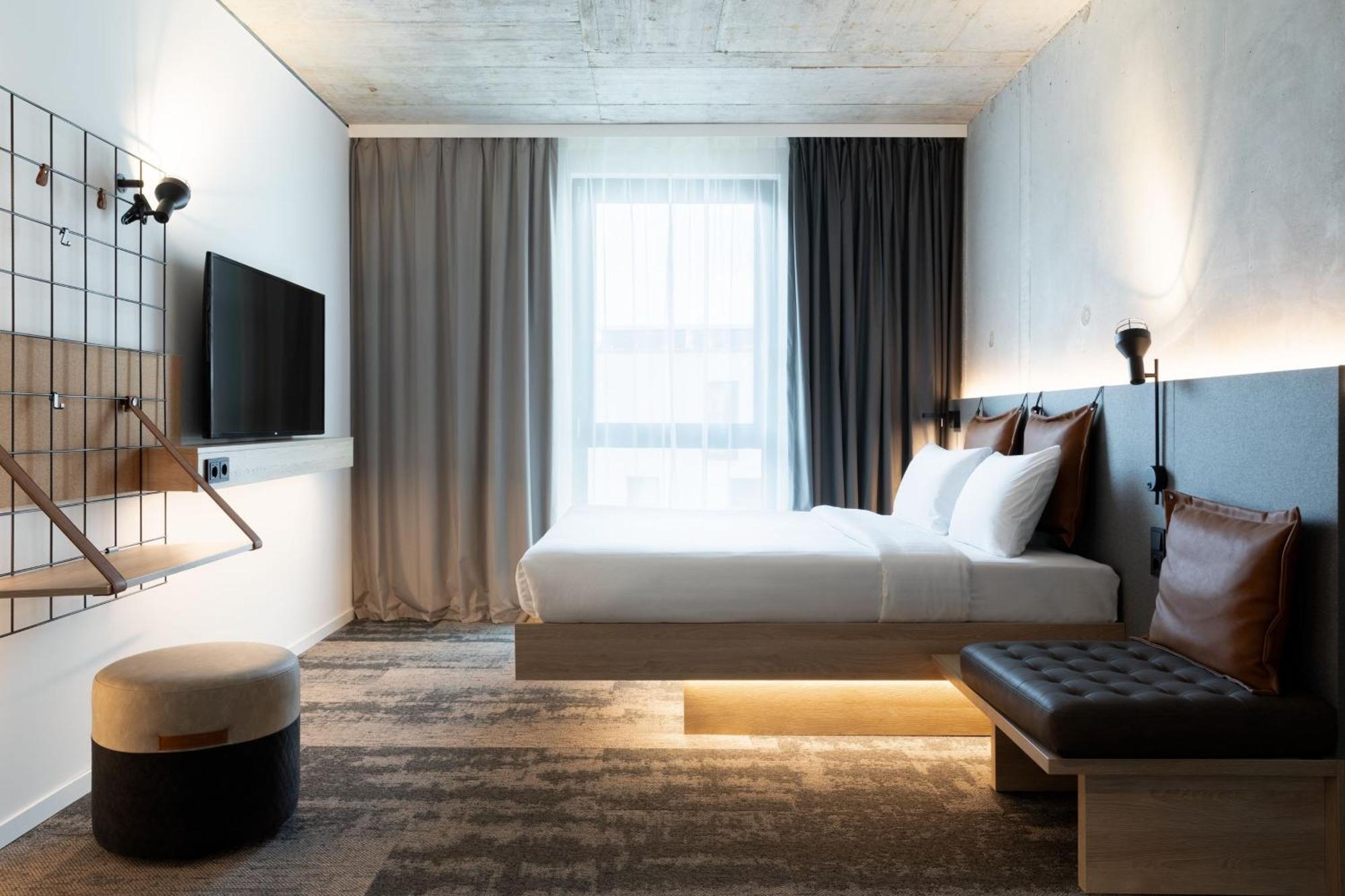 Moxy Outletcity Metzingen Metzingen  Exteriör bild