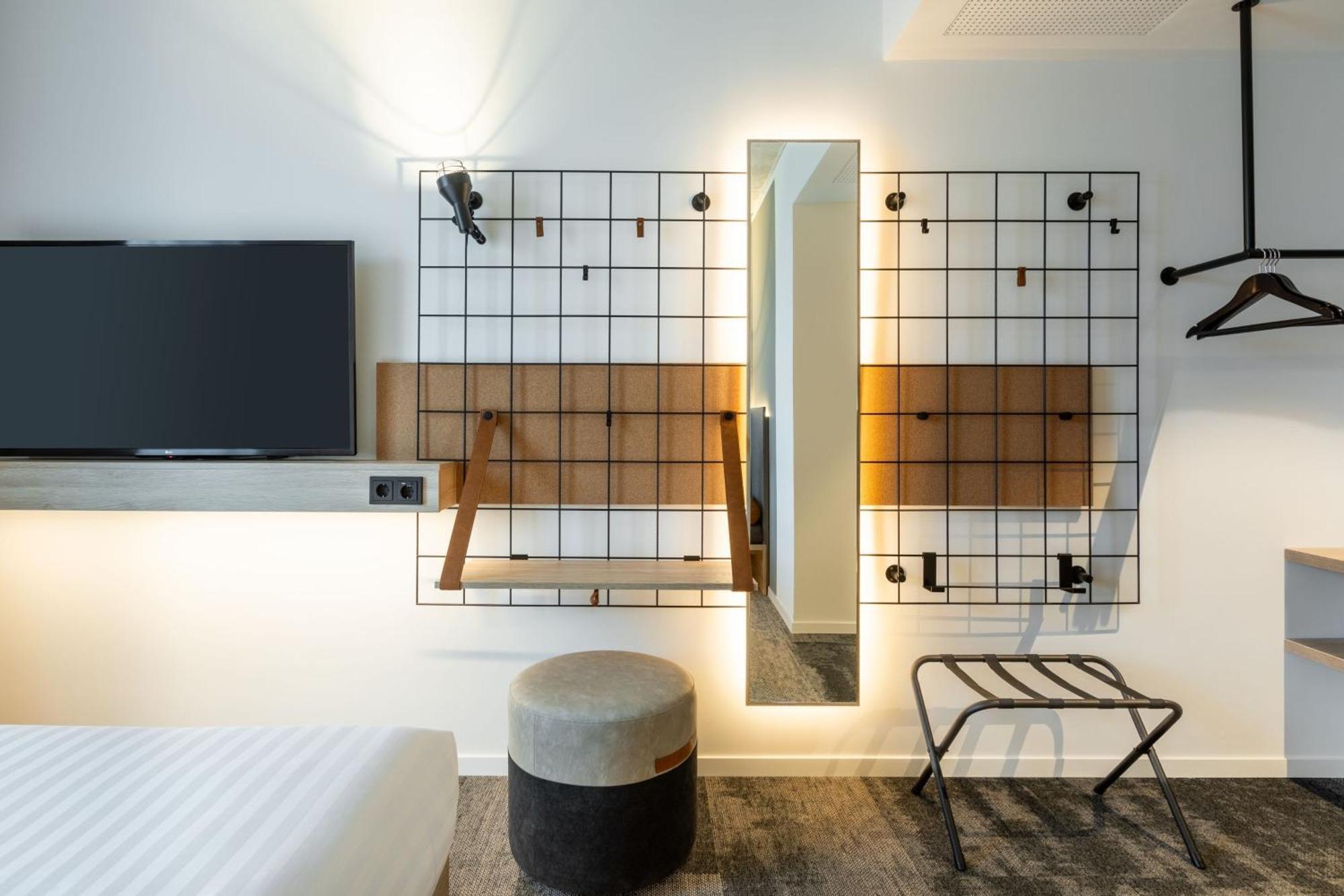 Moxy Outletcity Metzingen Metzingen  Exteriör bild