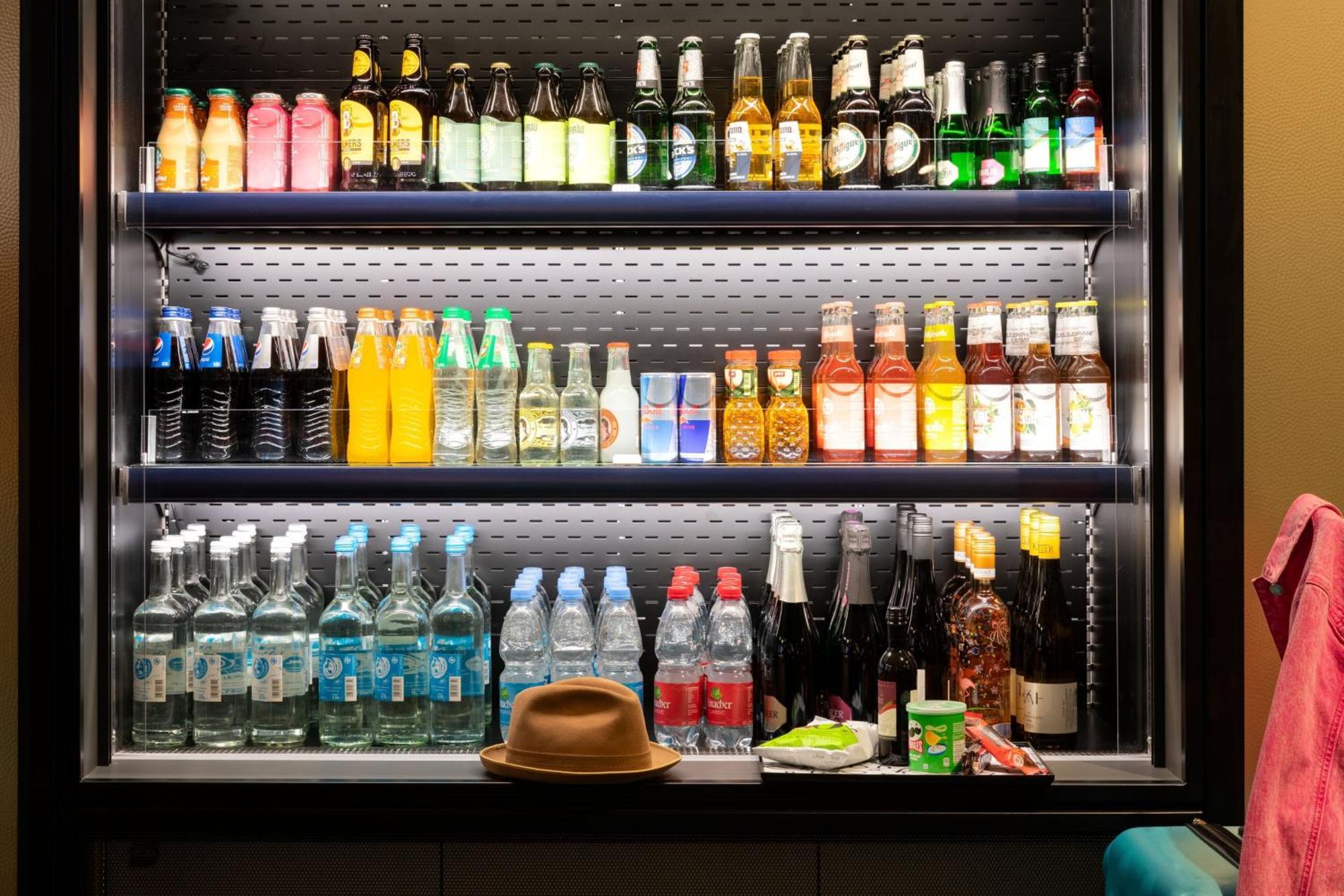 Moxy Outletcity Metzingen Metzingen  Exteriör bild